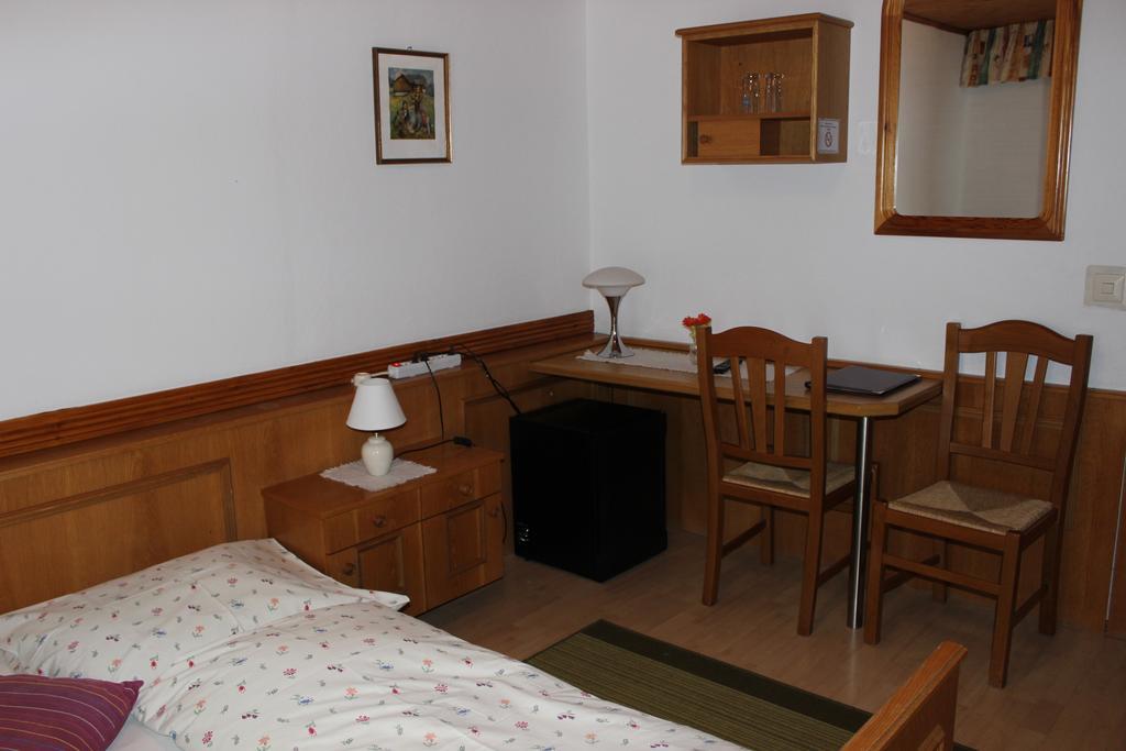 Gasthof Pension Buerger Schiefling am See Kamer foto